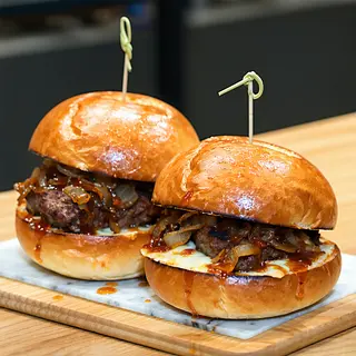 24. El Brioche De Rabo De Toro (2 Uds.)