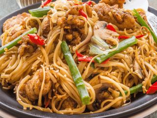 Fried Noodles Chicken