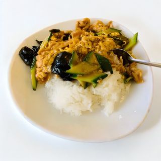 Moo shoo svinjetina u pirinču—E