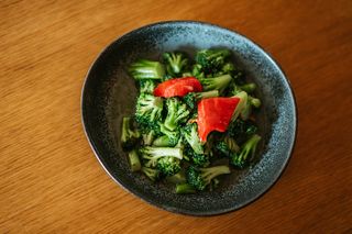 937 Proprženi brokoli