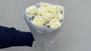 Bukiet White Rose, rozmiar S, 9 białych róż