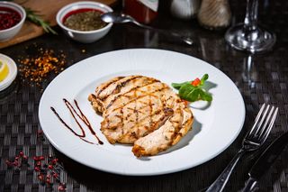 Piept de pui la gratar