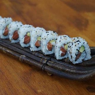 Salmón roll (8 uds.)