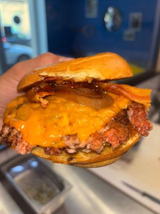 SMASHERS BBQ - burger, fries & drink