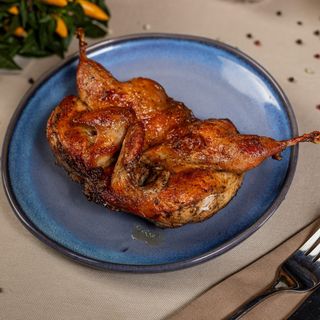 Перепілка на мангалі