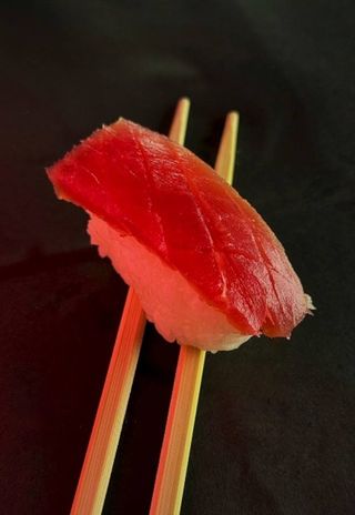 Нігіри з тунцем