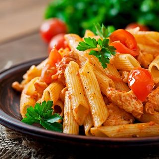 Paste cu piept de pui