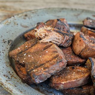 Запечен телешки език с кашкавал и дижонска горчица (300г)