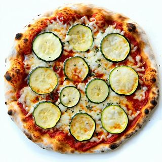 Pizza tonda - zucchine e mozzarella