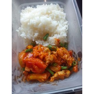 White Rice & Chicken Sauce