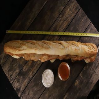 Bocadillo de lomo y queso