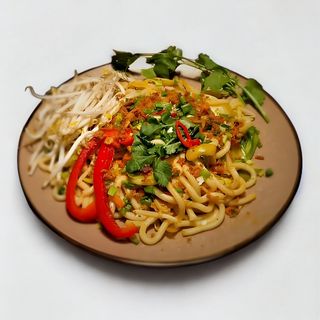 Makaron udon z warzywami rozmaitości