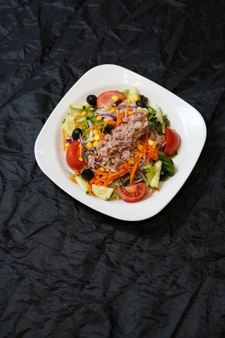 Ensalada Mixta Con Atún