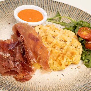 Gofre De Patata Con Salmorejo