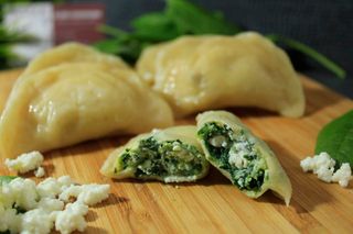 Pierogi z twarogiem i szpinakiem 9szt