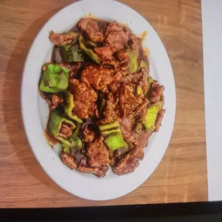 Ternera con pimiento verde 