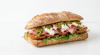 Панино мортадела