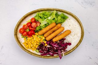 Poke bowl panirane kozice