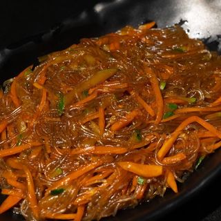 Spaghetti di soia con verdure