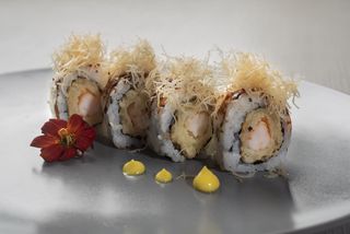 EBI TEMPURA URAMAKI (4 PZS.)