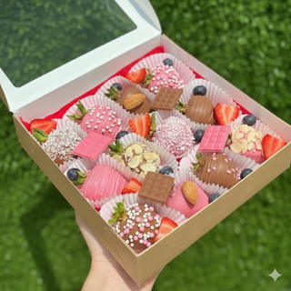 იდეალური კომბო 15 სპრეი ვარდი + 15 მარწყვი შოკოლადში