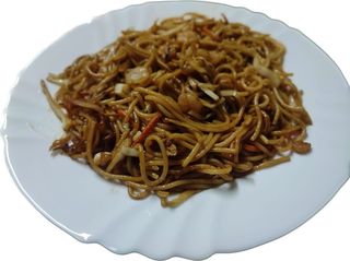 85.Spaghete prajite cu creveti si ou