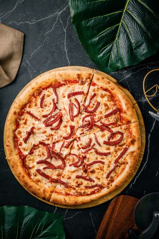 Пицца с копченой говядиной (неаполитанская)