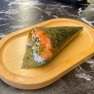 m38. Temaki Salmão 1 peça