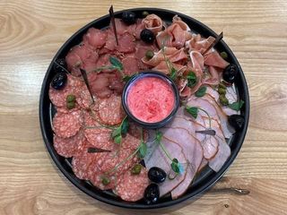 ПЛАТО МЯСНЕ (230/40g)