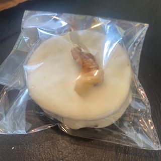 Alfajor chocolate blanco con dulce de leche