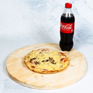 Pizzeta Miješana i Coca-Cola 0,5l