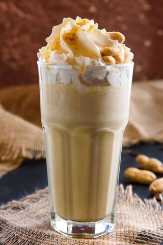 Авторский коктейль кофе "Арахисовый фраппе"