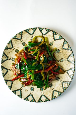 Мясо со шпинатом