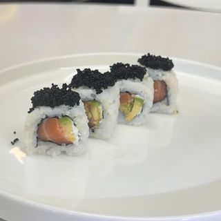 177 Rollo tobiko negro 4pzs