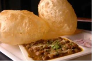 CHOLE BHATURE