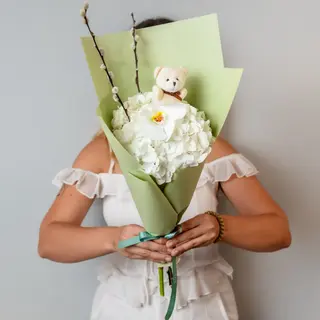 BUCHET CU 1 HORTENSIA SI UN MINI URSULET