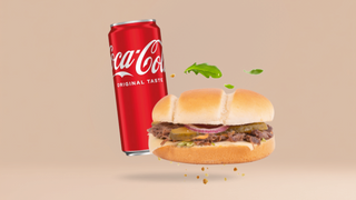 Burger z szarpaną wołowiną + Coca Cola Original 0,33 ml