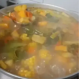 Sopa de pollo