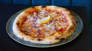 Pizza Tonno e Cipolla Ø 32cm