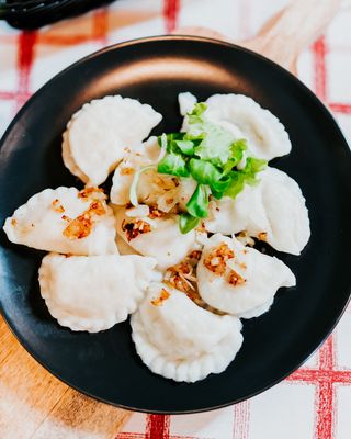 Pierogi z mięsem z cebulką