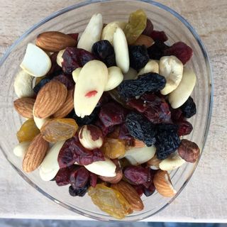 Сурови ядки микс (180 гр. пакет)