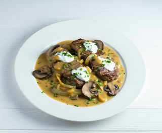 Mușchiuleț de Porc cu Sos de Ciuperci