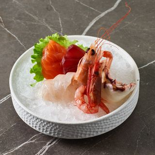 Sashimi plus 16 pezzi