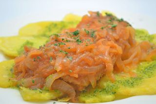 Lomo De Bacalao Encebollado