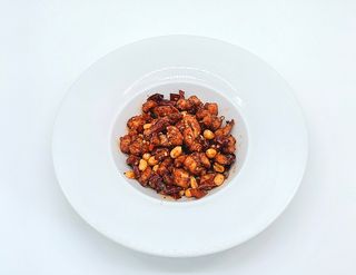 27. Pollo con salsa gongbao