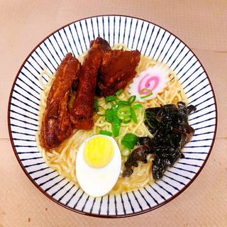 125. Ramen De Costillas De Cerdo Estofadas