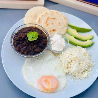 Desayuno Criollo 