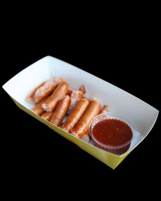 Баварские колбаски в соусе BBQ/ Cârnați bavarezi în sos BBQ