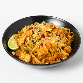 Pad thai chicken