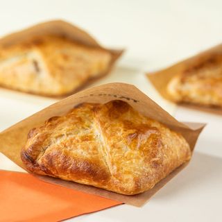 ფენოვანი ხაჭაპური და ლობიანის შეფუთვა